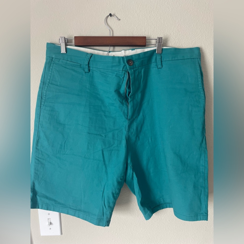 Old Navy Men's Aqua Flat Front Shorts